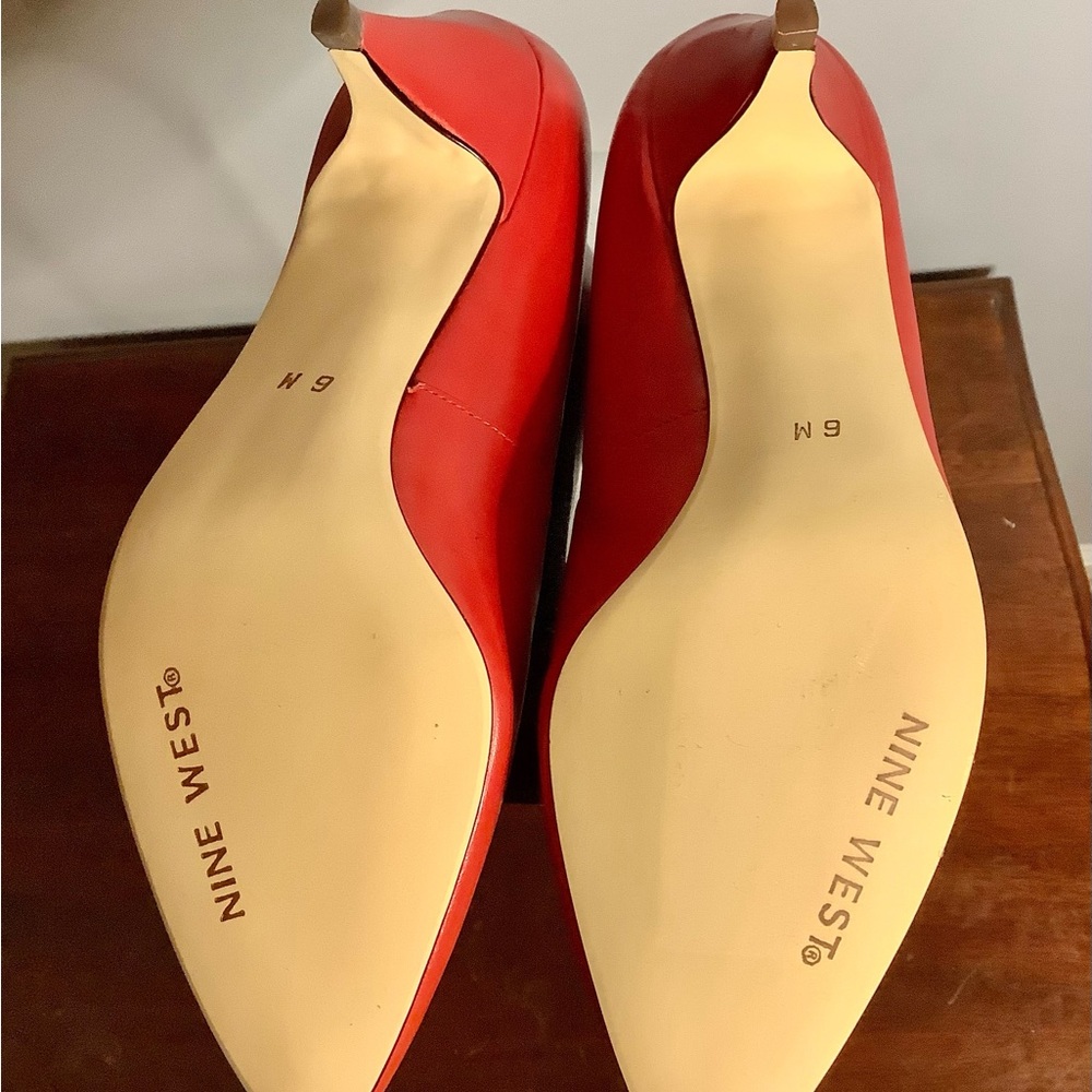 Vintage! NEW Never worn. Nine West 80’s Red Pumps - Picture 2 of 11